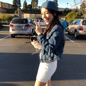 Meet your Posher, Alia